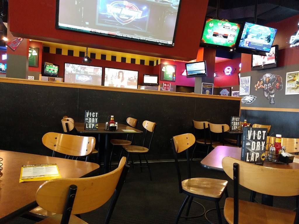 Buffalo Wild Wings | meal takeaway | 501 Stanton Christiana Rd, Christiana, DE 19702, USA | 3029999211 OR +1 302-999-9211