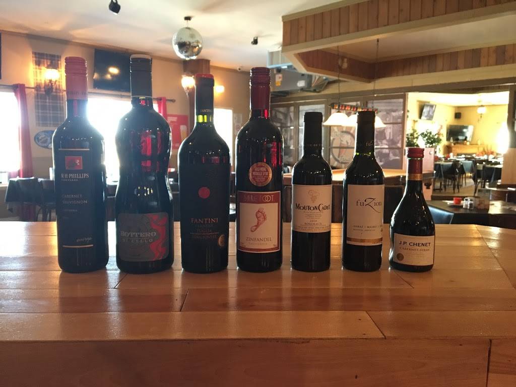 Salle la Tradition | restaurant | 1124 Rang Sainte Cecile, Sainte-Béatrix, QC J0K 1Y0, Canada | 4186556308 OR +1 418-655-6308