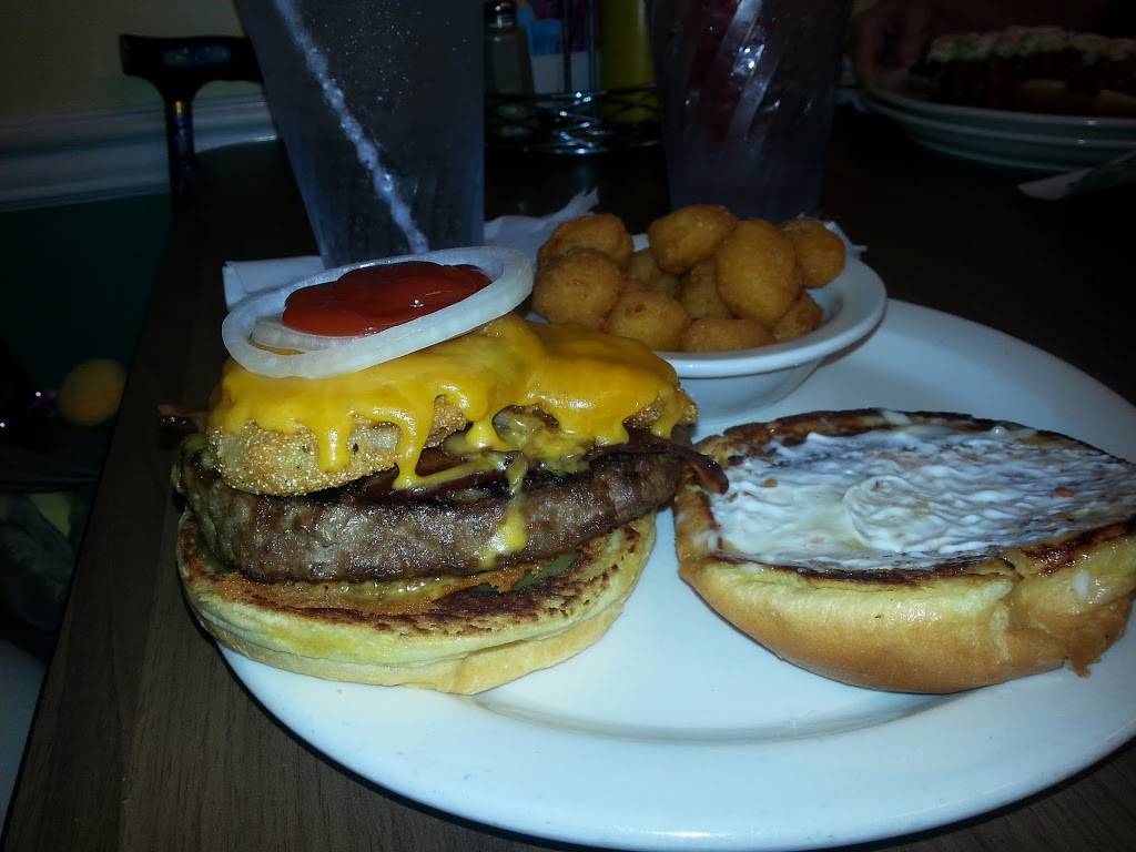 Roane Street Grill | restaurant | 812 N Roane St, Harriman, TN 37748, USA | 8652856025 OR +1 865-285-6025