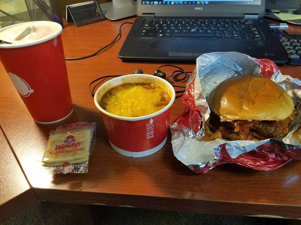 Wendys | restaurant | 3507 W 86th St, Indianapolis, IN 46268, USA | 3178728467 OR +1 317-872-8467