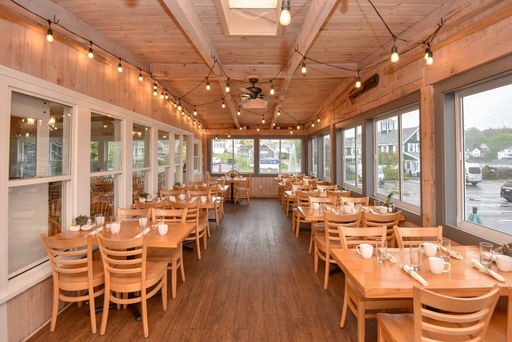 Harborside Tavern | restaurant | 12 Bridge St, Boothbay Harbor, ME 04538, USA | 2076334074 OR +1 207-633-4074