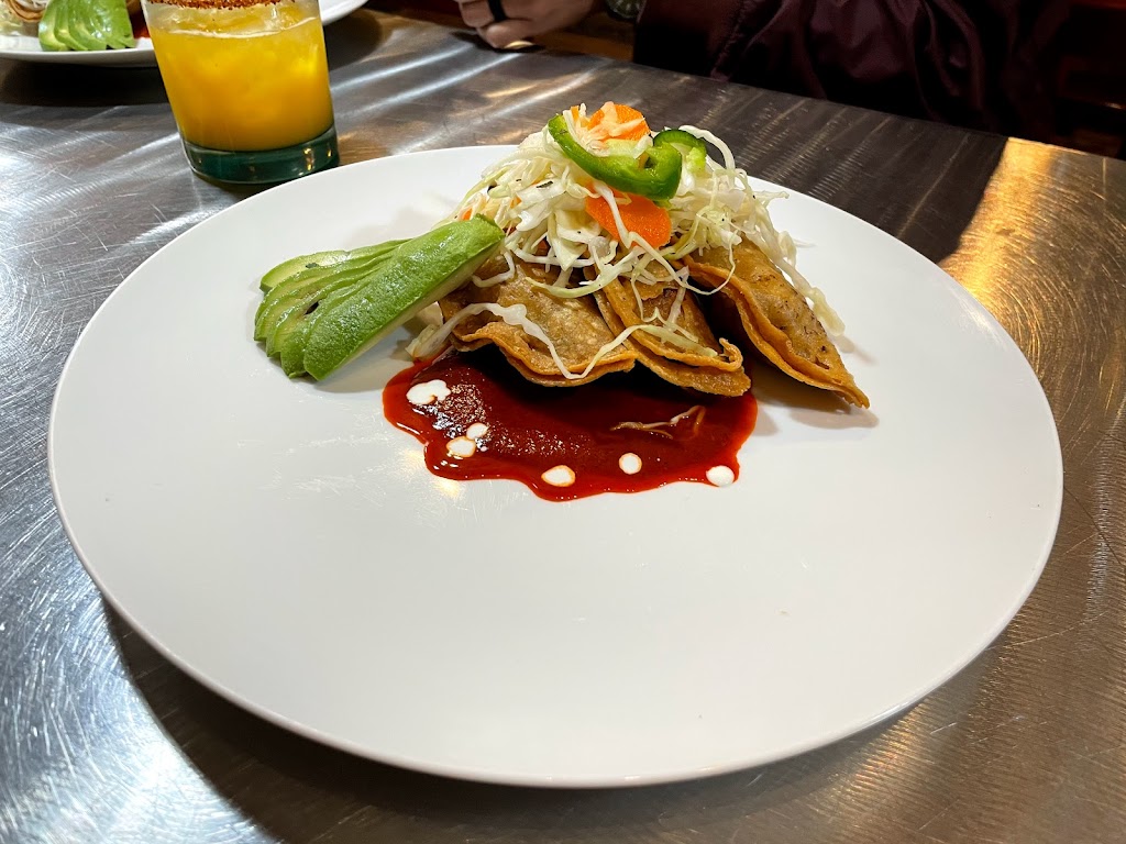 El Alebrije Mexican Restaurant & Bar | restaurant | 4114 N Kedzie Ave, Chicago, IL 60618, USA | 7736543934 OR +1 773-654-3934