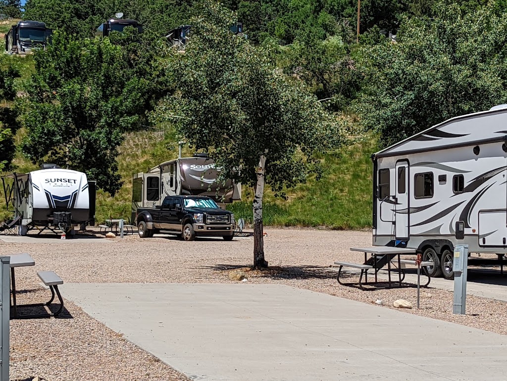 Custer Crossing Campground and Last StandCafe | restaurant | 22036 US-385, Deadwood, SD 57732, USA | 6055841009 OR +1 605-584-1009