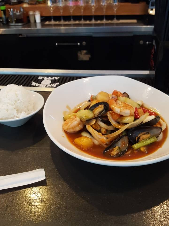 Sala Thai Restaurant | restaurant | 4020 Minnesota Ave NE, Washington, DC 20019, USA | 2023997999 OR +1 202-399-7999