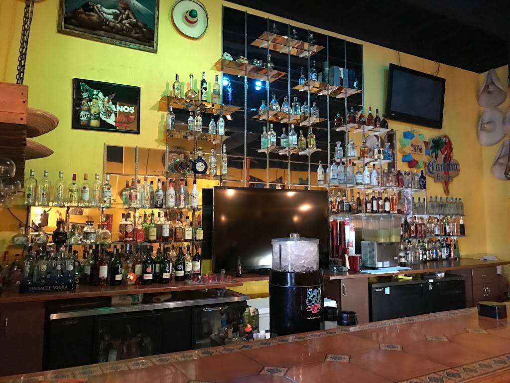 El Azteca Mexican Restaurant | restaurant | 201 W Northland Ave # D, Appleton, WI 54911, USA | 9209960983 OR +1 920-996-0983