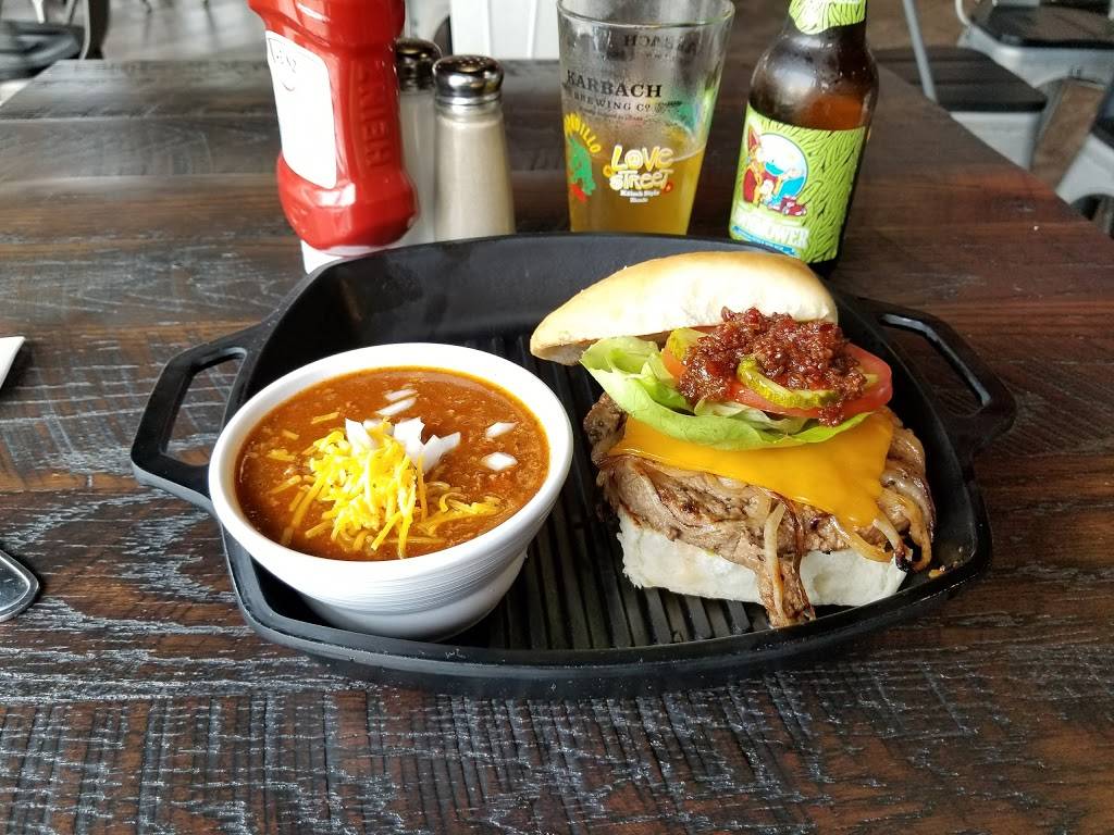 Maclanes Cafe | restaurant | 6395 Woodway Dr, Houston, TX 77057, USA | 8325167474 OR +1 832-516-7474