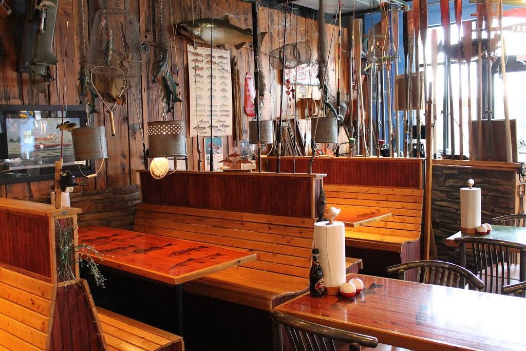 Scalawags Whitefish & Chips | restaurant | 303 E State St, Traverse City, MI 49684, USA | 2319338700 OR +1 231-933-8700