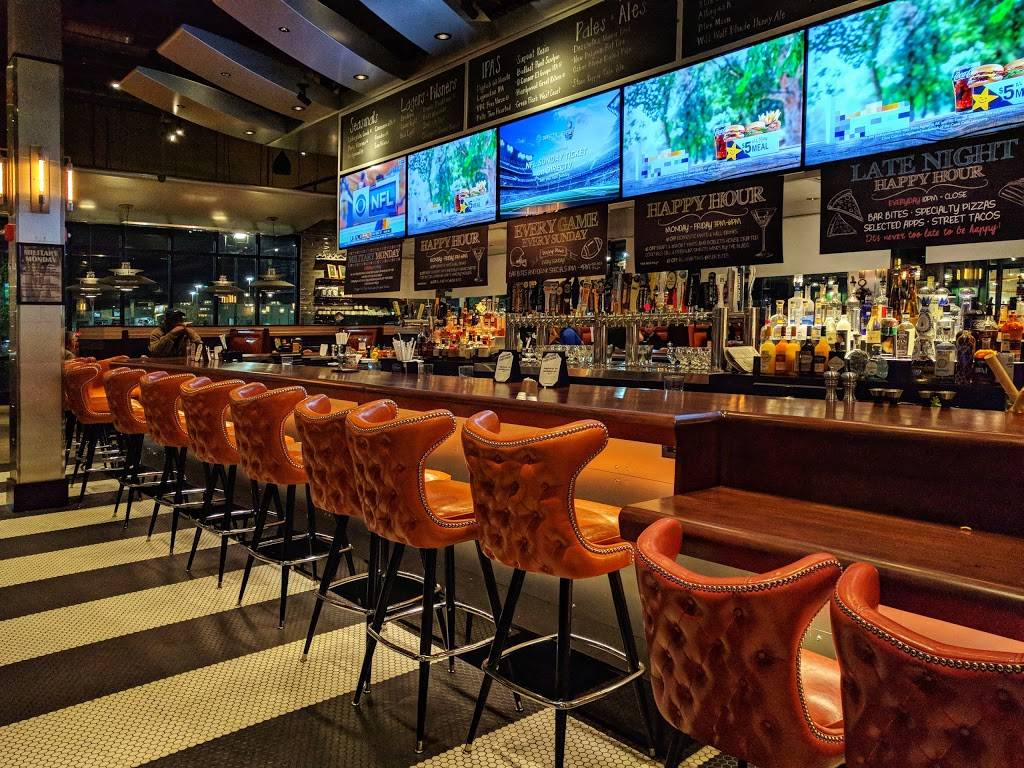 Maggie McFlys® Virginia Beach | restaurant | 701 Lynnhaven Pkwy #1046, Virginia Beach, VA 23452, USA | 7573064950 OR +1 757-306-4950