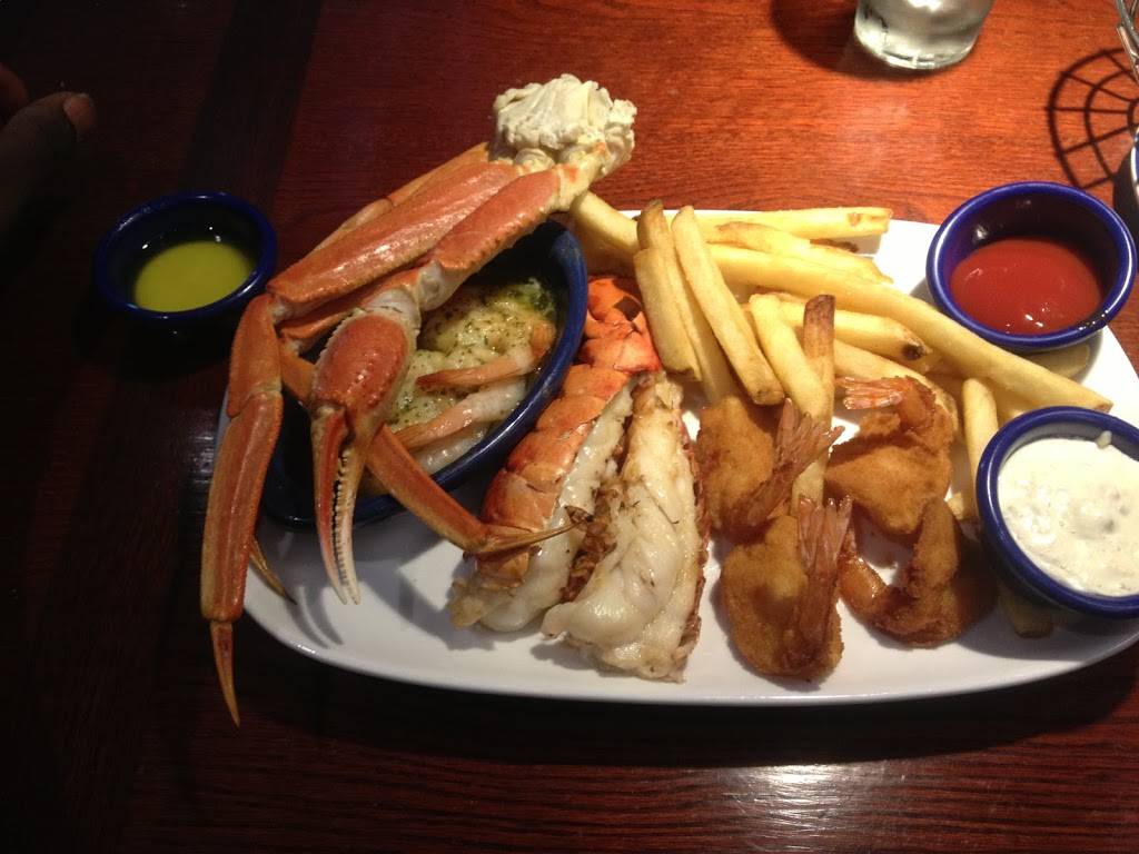 Red Lobster | restaurant | 2090 Bartow Ave, Bronx, NY 10475, USA | 7186714223 OR +1 718-671-4223