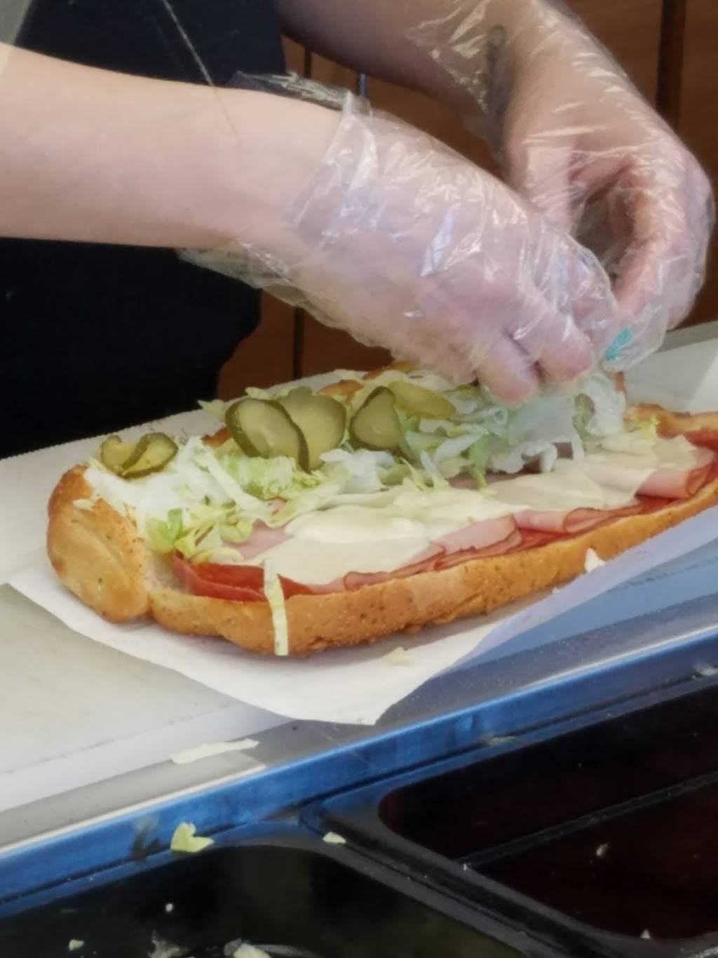 Subway | meal takeaway | 10725 SW Beaverton Hillsdale Hwy, Beaverton, OR 97005, USA | 5036262125 OR +1 503-626-2125