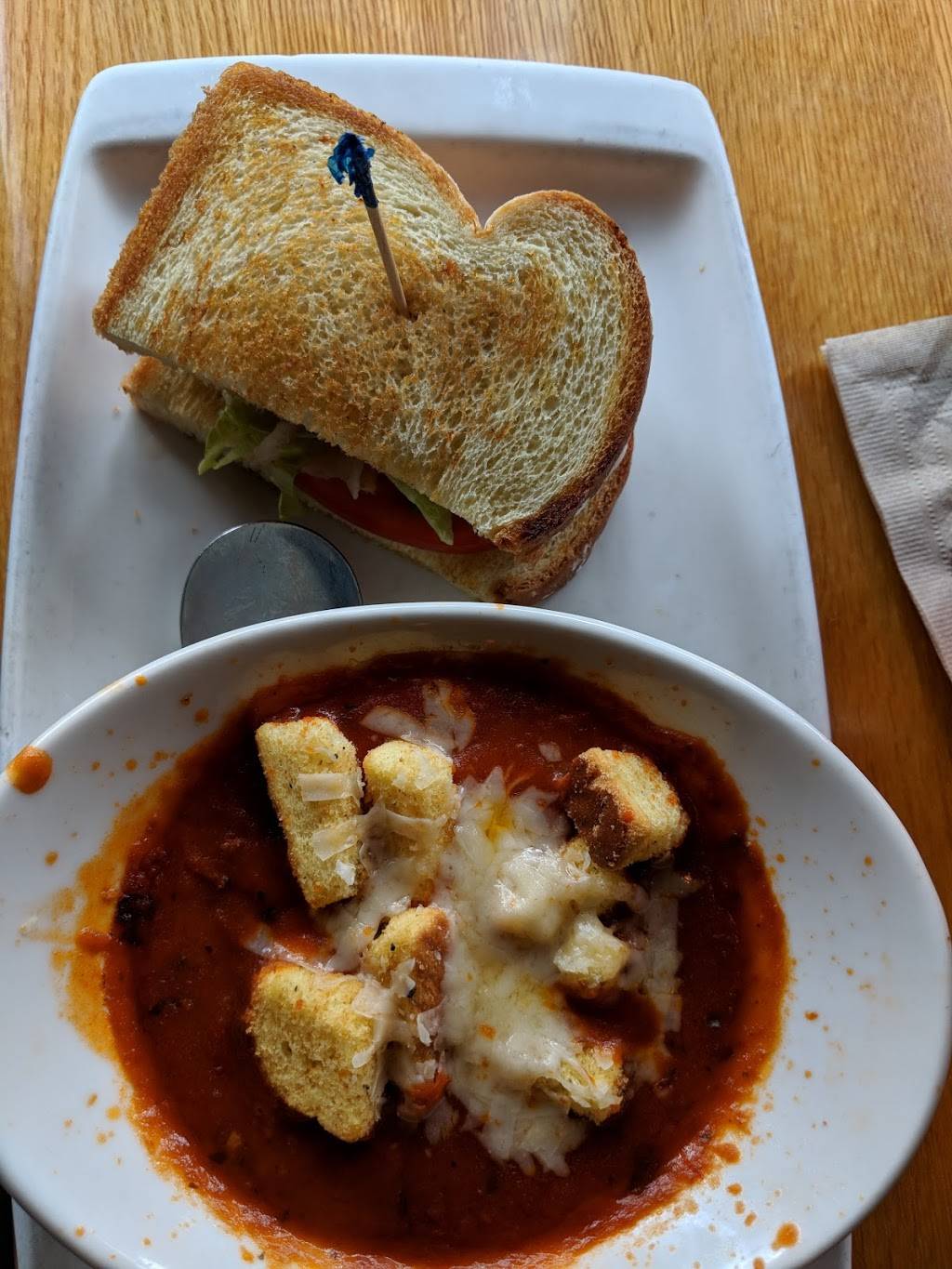 Applebees Grill + Bar | restaurant | 1005 NW 13th St, Gainesville, FL 32601, USA | 3523350150 OR +1 352-335-0150