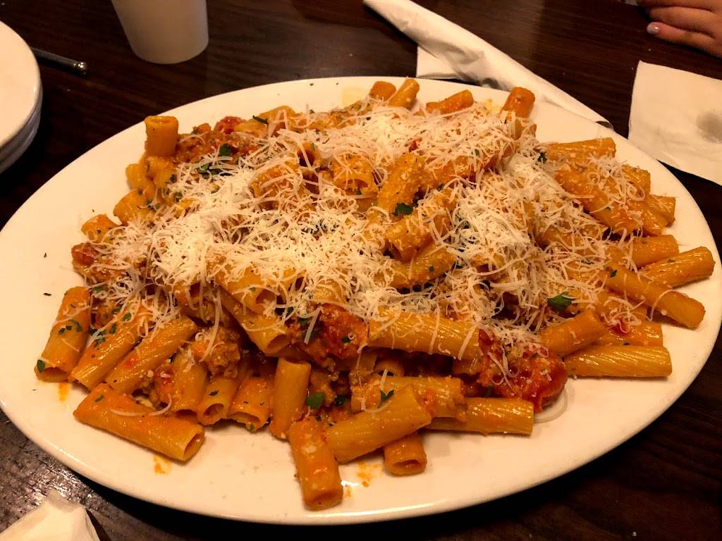 Vinnies Neighborhood Italian | restaurant | 641 Merrimon Ave, Asheville, NC 28804, USA | 8282531077 OR +1 828-253-1077