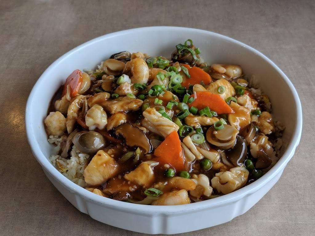 Celadon House | restaurant | 630 Ford Dr, Oakville, ON L6J 7V7, Canada | 9052575725 OR +1 905-257-5725