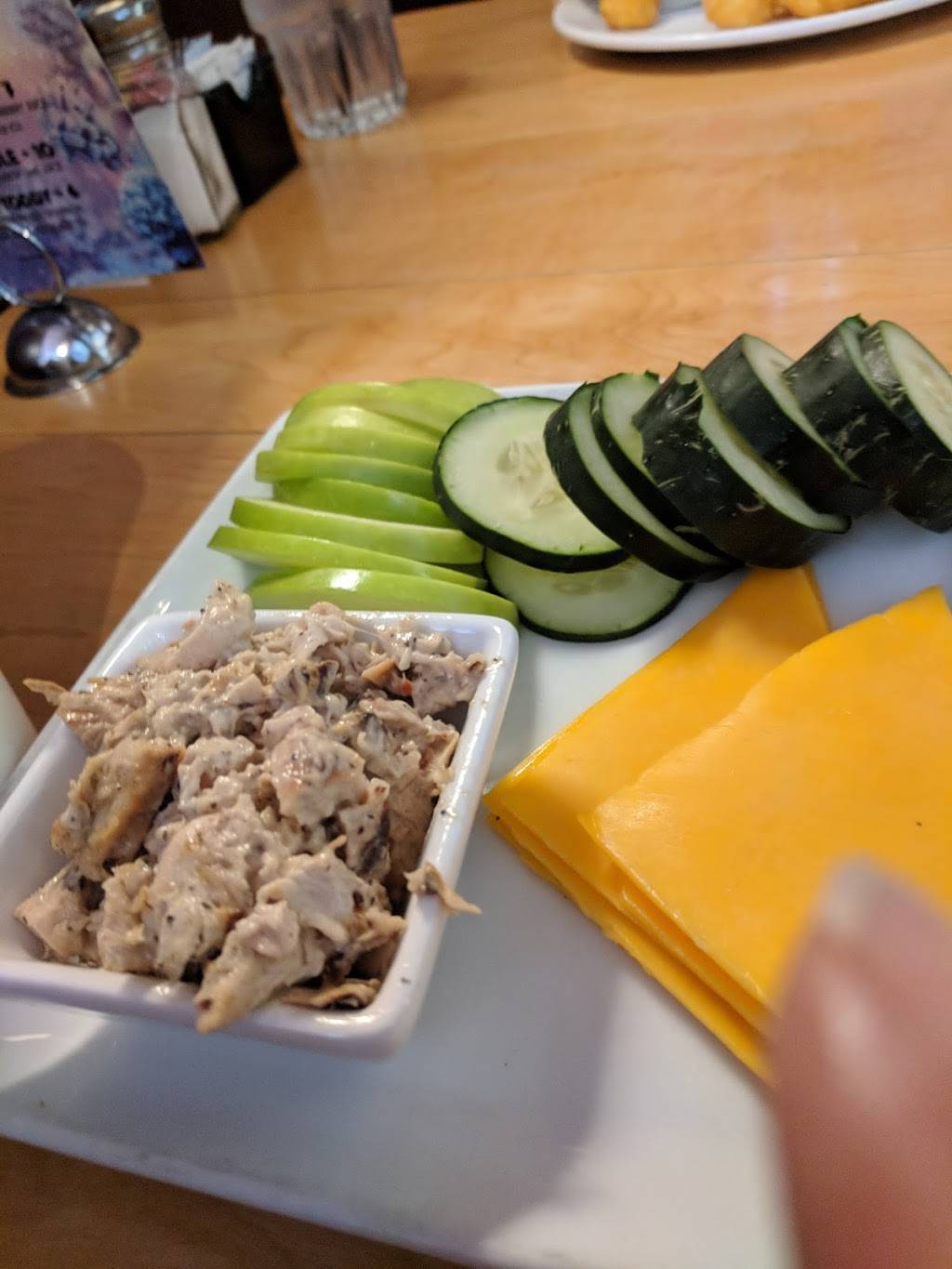 Buddys Place | restaurant | 600 N Sheppard St, Richmond, VA 23221, USA | 8043553701 OR +1 804-355-3701