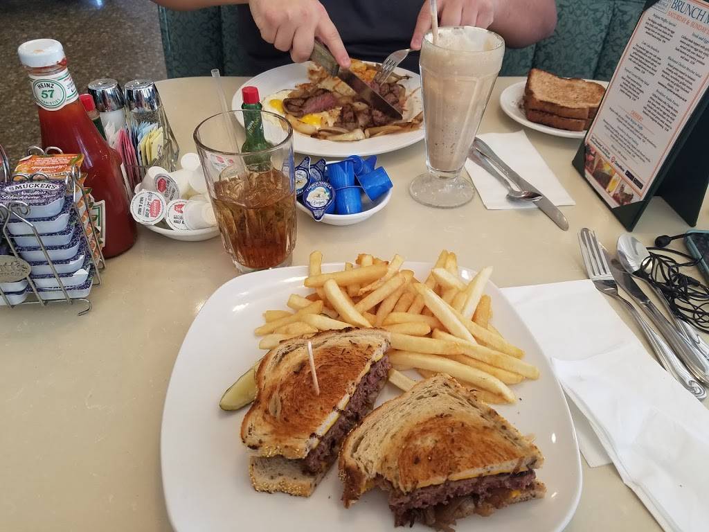 Horseless Carriage Restaurant | restaurant | 15505 Roscoe Blvd, North Hills, CA 91343, USA | 8187782014 OR +1 818-778-2014