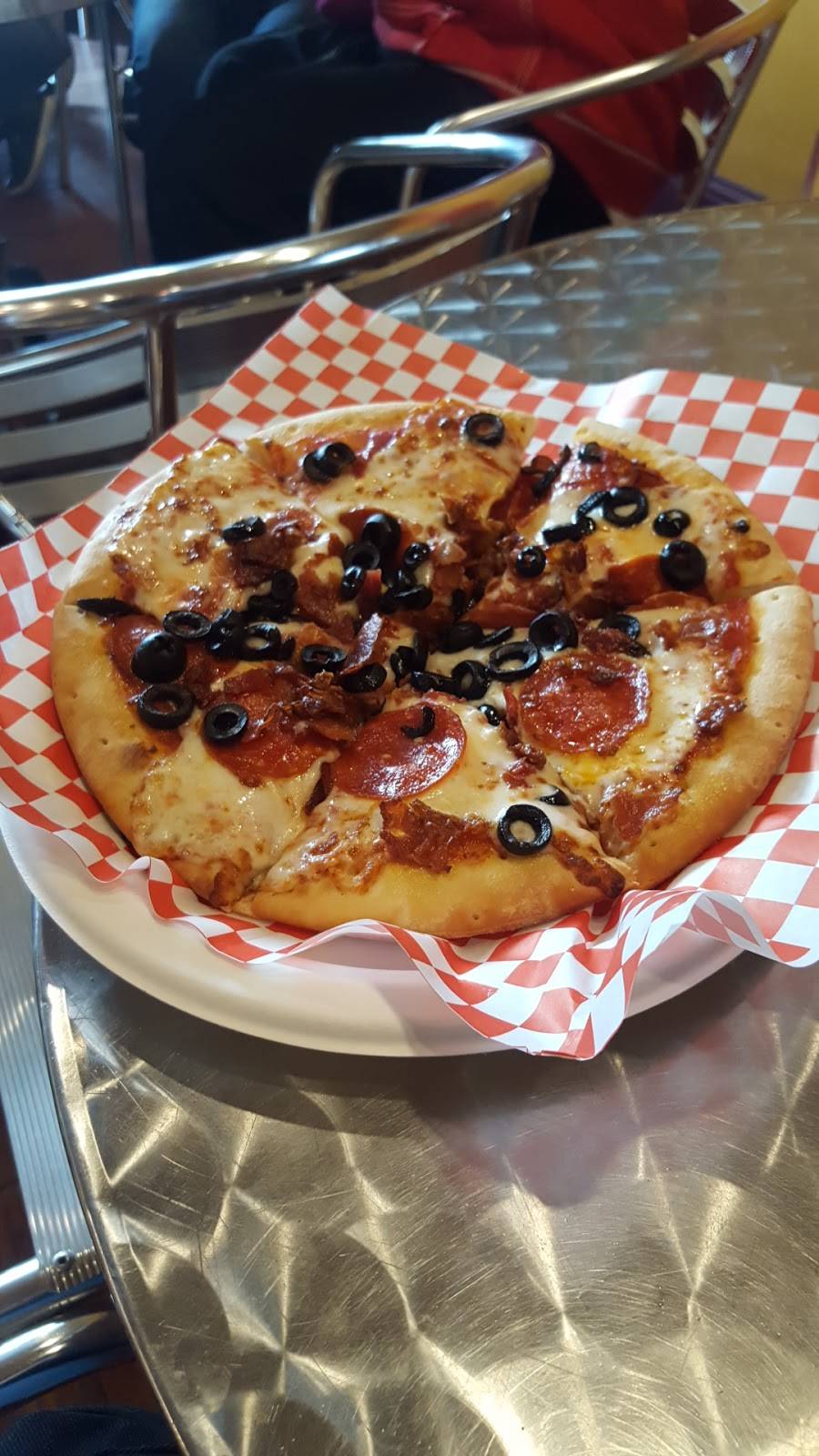 Cannery Pizza Co. | restaurant | 751 Cannery Row #101, Monterey, CA 93940, USA | 8312416958 OR +1 831-241-6958