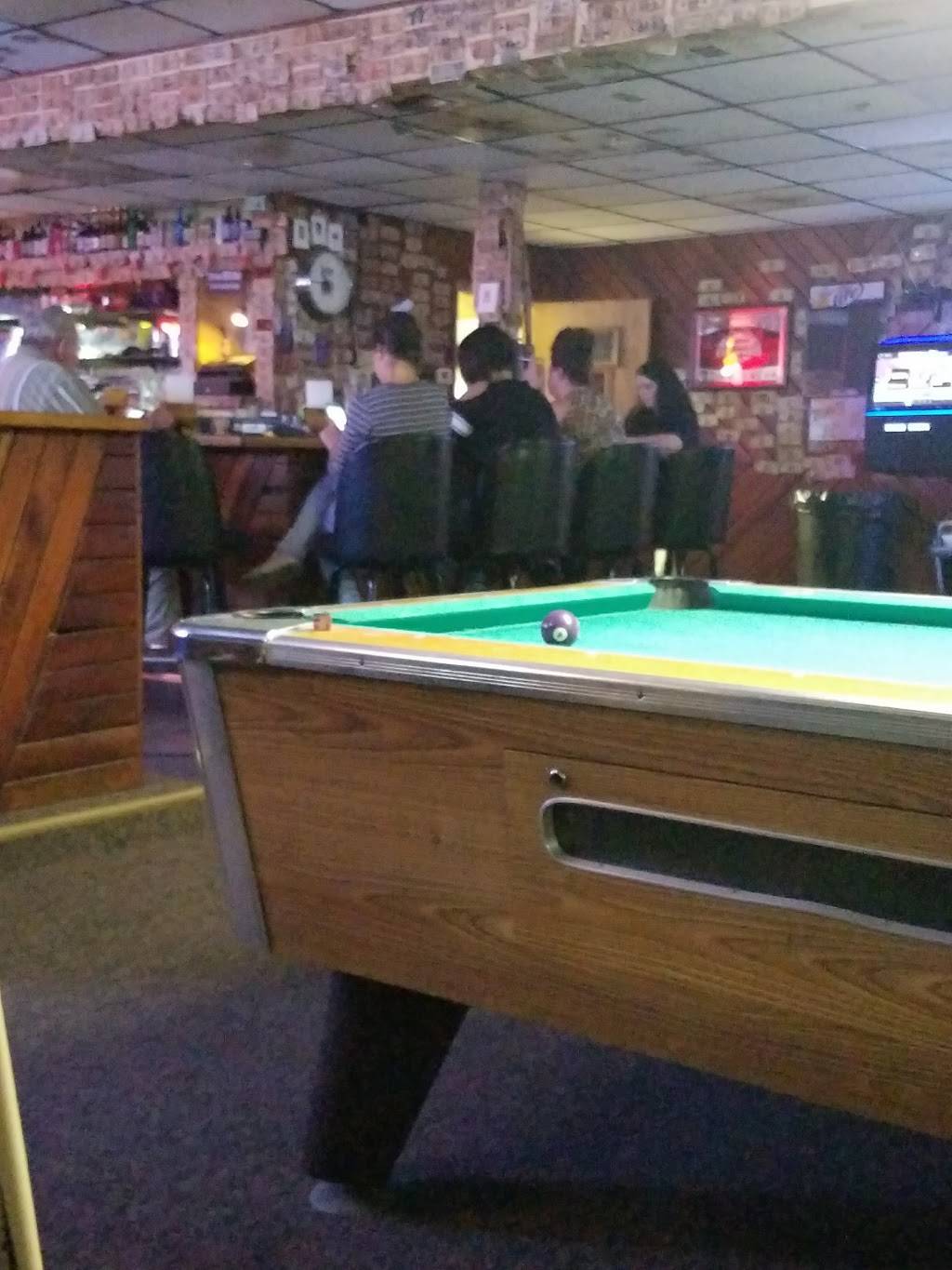 Robbie Ds Restaurant & Bar | restaurant | 1803 US-60, Dexter, MO 63841, USA | 5736242288 OR +1 573-624-2288