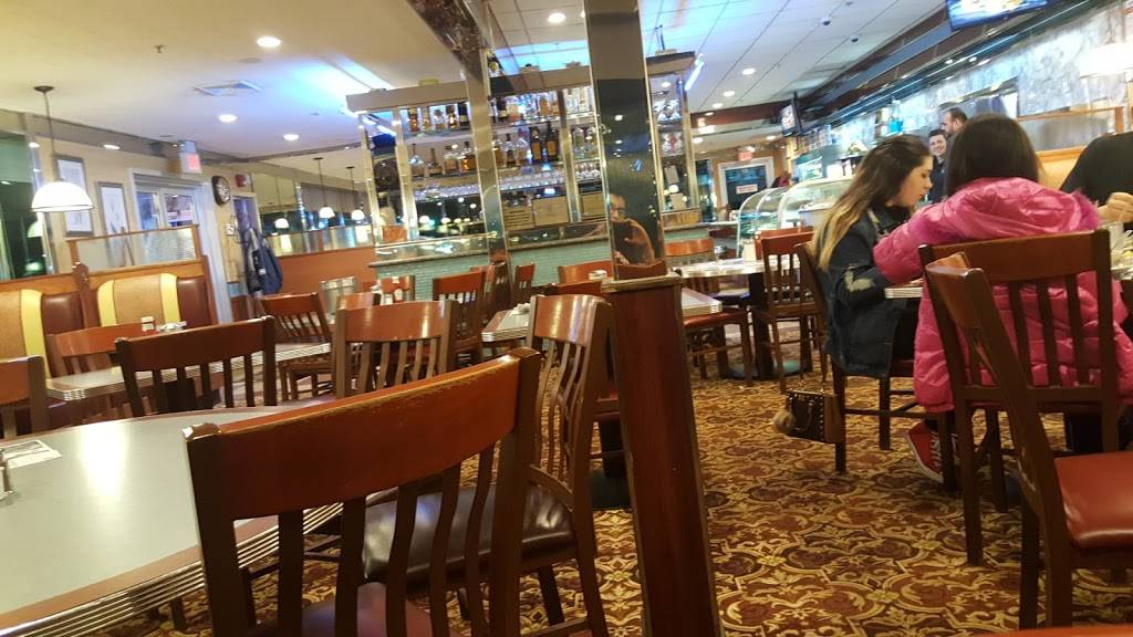 Metropolis Diner | restaurant | 1711 NY-112, Medford, NY 11763, USA | 6317582427 OR +1 631-758-2427