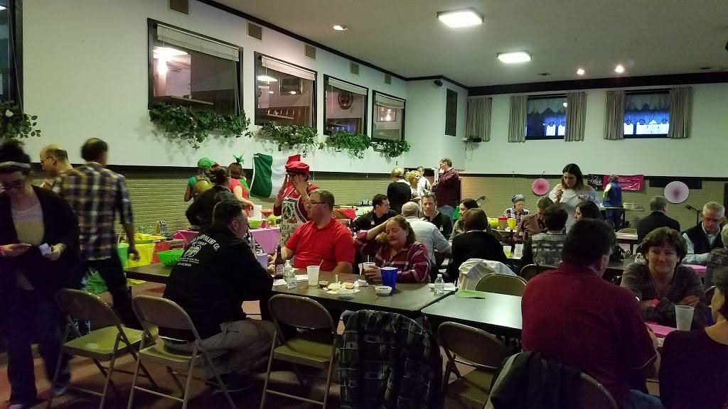 Hickory Lake Inn | restaurant | 14592 Stone Rd, Newbury Township, OH 44065, USA | 4405649735 OR +1 440-564-9735