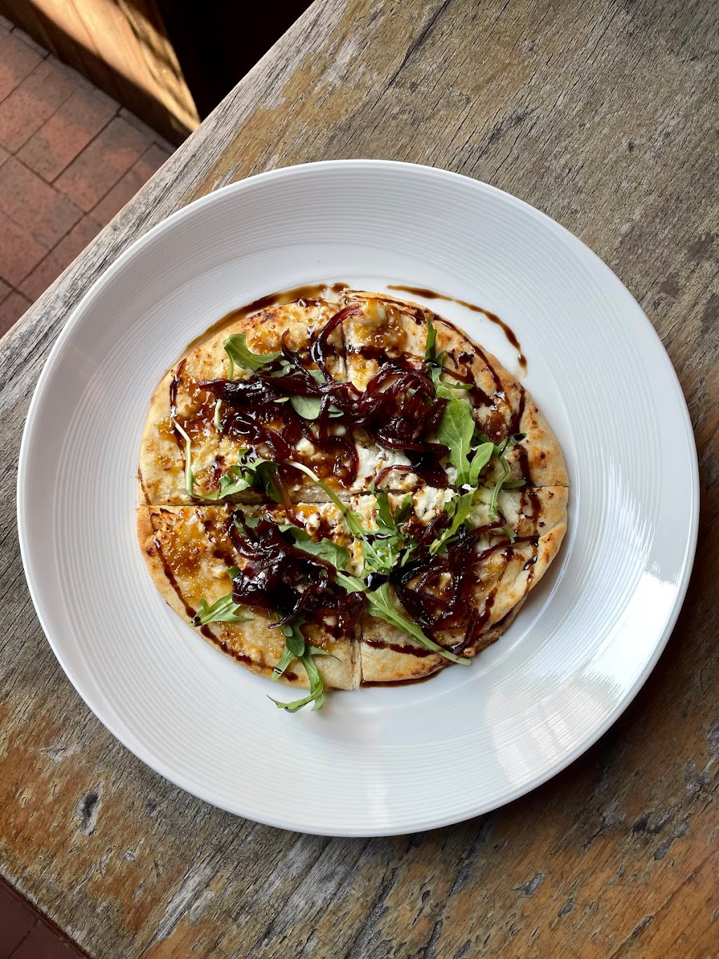 Lolas | restaurant | 711 8th St SE, Washington, DC 20003, USA | 2028473523 OR +1 202-847-3523