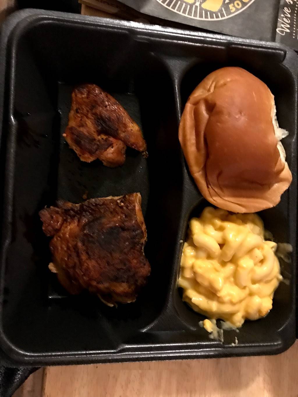 Golden Chick | meal takeaway | 900 S Carrier Pkwy, Grand Prairie, TX 75051, USA | 2144123270 OR +1 214-412-3270