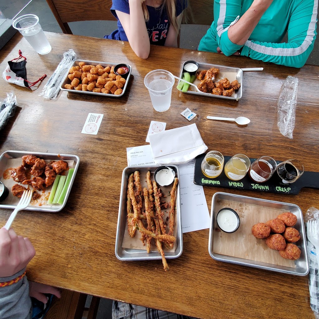 Warped Wing Brewing Company | restaurant | 26 Wyandot St, Dayton, OH 45402, USA | 9372227003 OR +1 937-222-7003