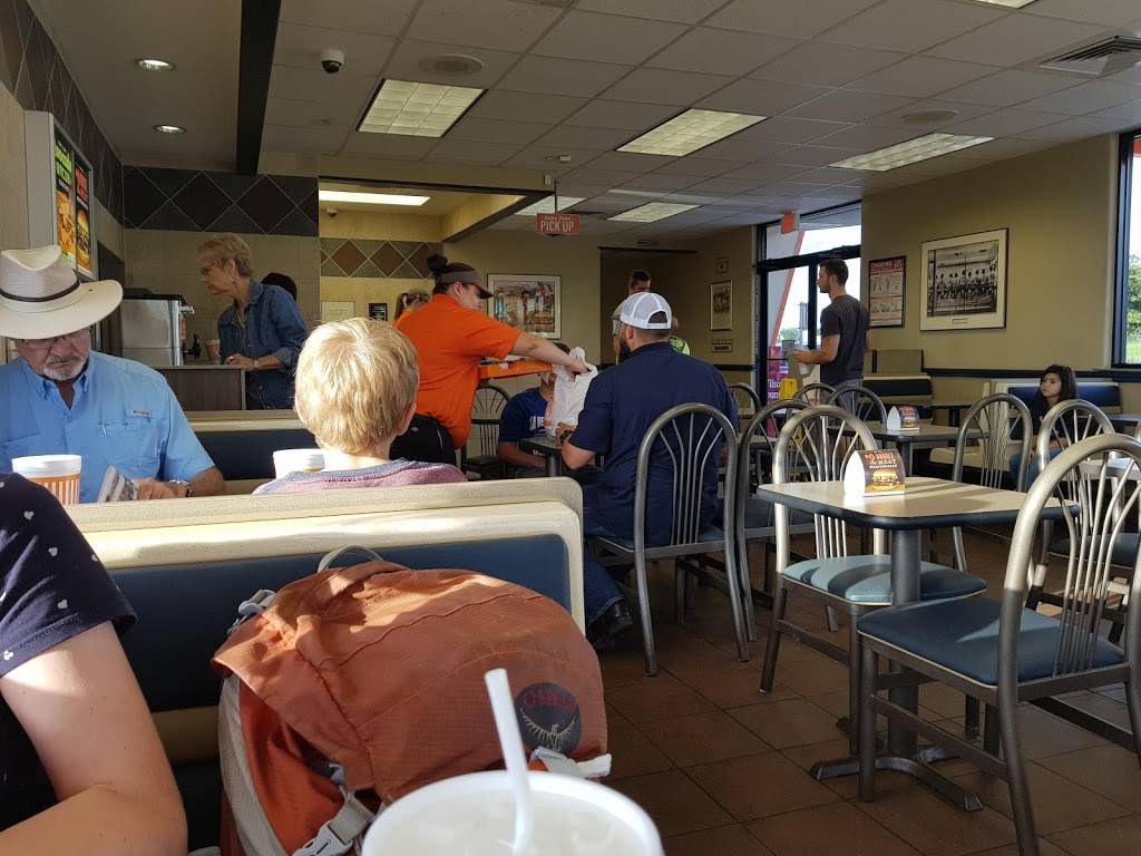 Whataburger | restaurant | 93 FM 1346, La Vernia, TX 78121, USA | 8307792083 OR +1 830-779-2083