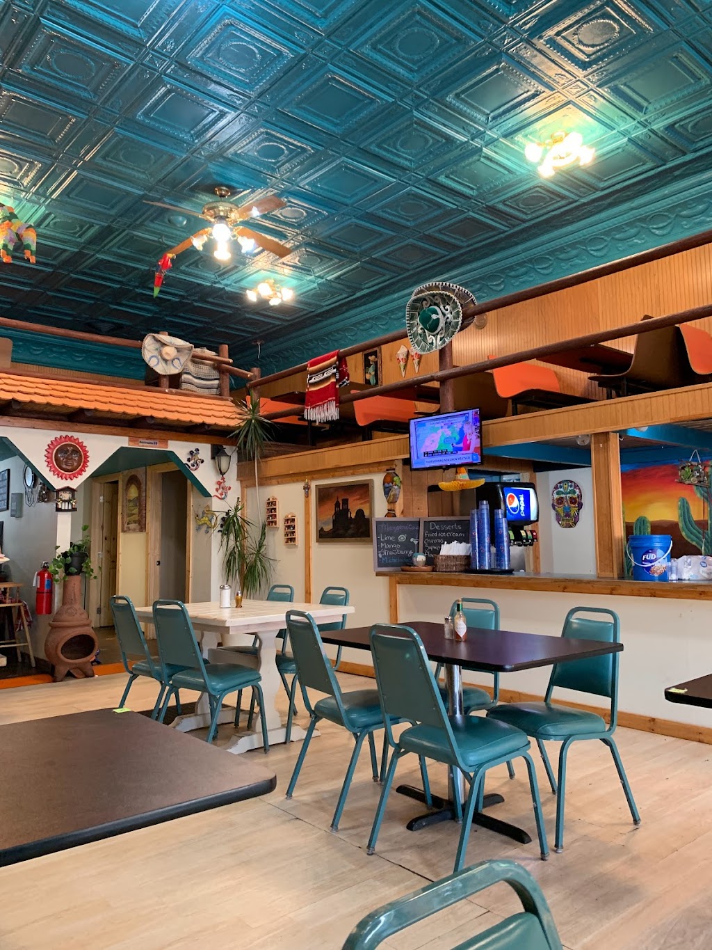 Los Gabanes Mexican Restaurant | restaurant | 546 Greybull Ave, Greybull, WY 82426, USA | 3077652120 OR +1 307-765-2120