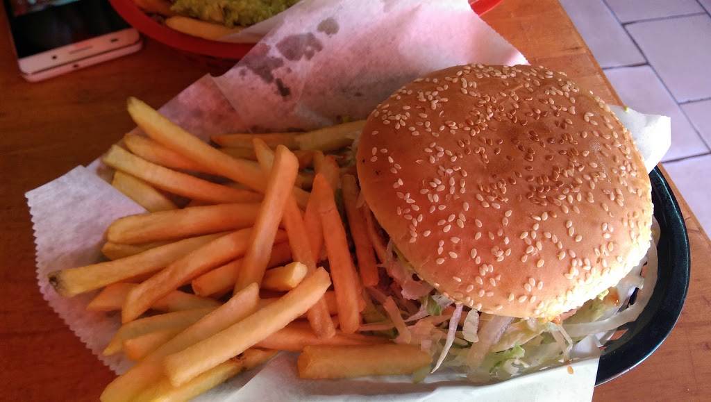 La Reyna de las Hamburguesas | restaurant | Privada Ciprés 23678_Q1, Fontana XVI, 22205 Tijuana, B.C., Mexico | 016644078386 OR +52 664 407 8386