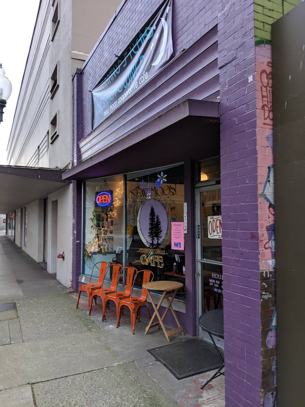 New Moon Cooperative Cafe | cafe | 113 4th Ave W, Olympia, WA 98501, USA | 3603573452 OR +1 360-357-3452