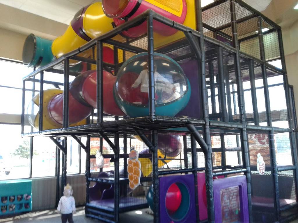 Burger King | restaurant | 18815 Hall Rd, Macomb, MI 48044, USA | 5862635777 OR +1 586-263-5777