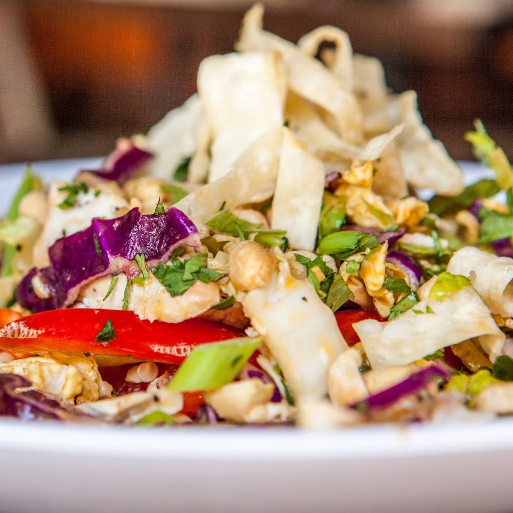 Bad Daddys Burger Bar | restaurant | 1 W Flatiron Crossing Dr Ste 2156, Broomfield, CO 80021, USA | 3034382143 OR +1 303-438-2143