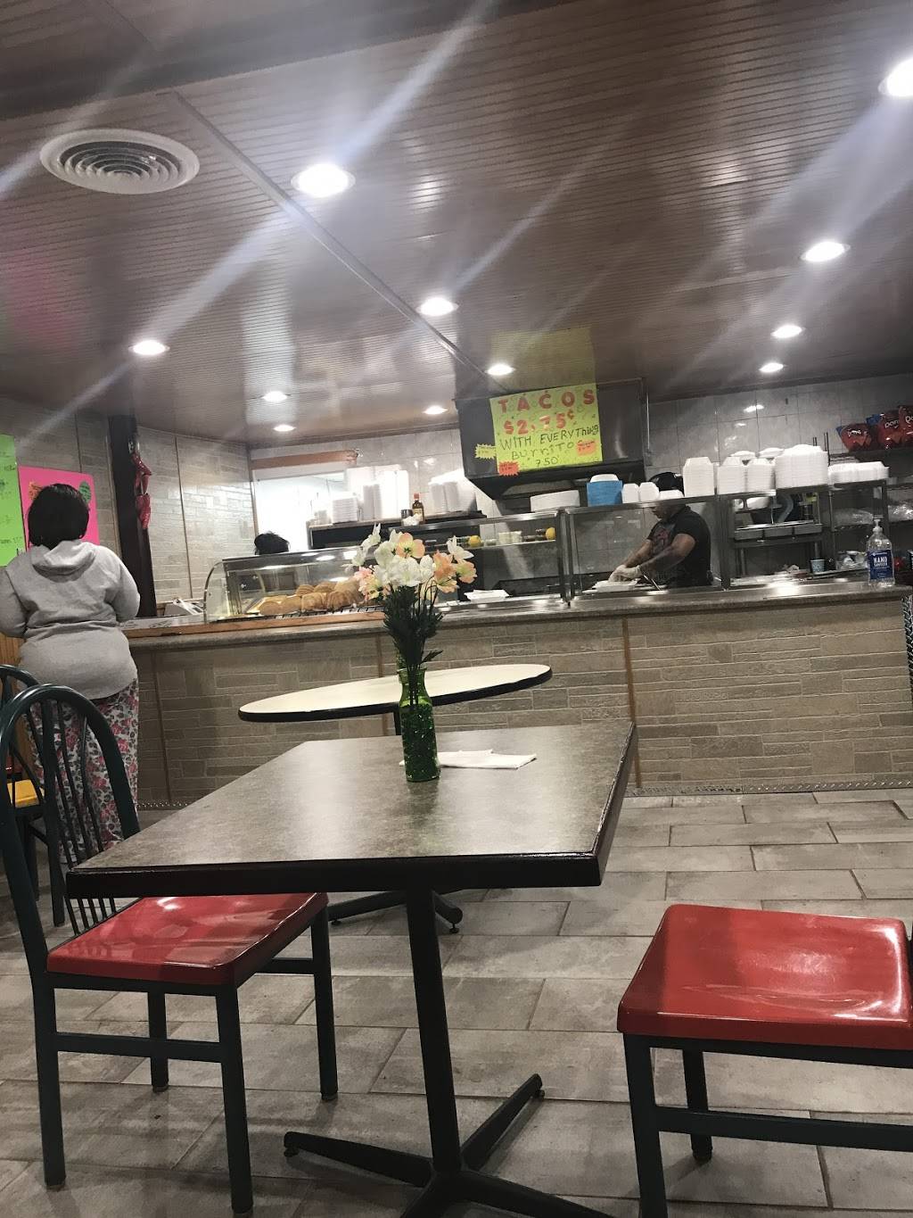 Tacos y Cemitas el Poblano | restaurant | 4089 Broadway, Gary, IN 46409, USA | 2198842594 OR +1 219-884-2594