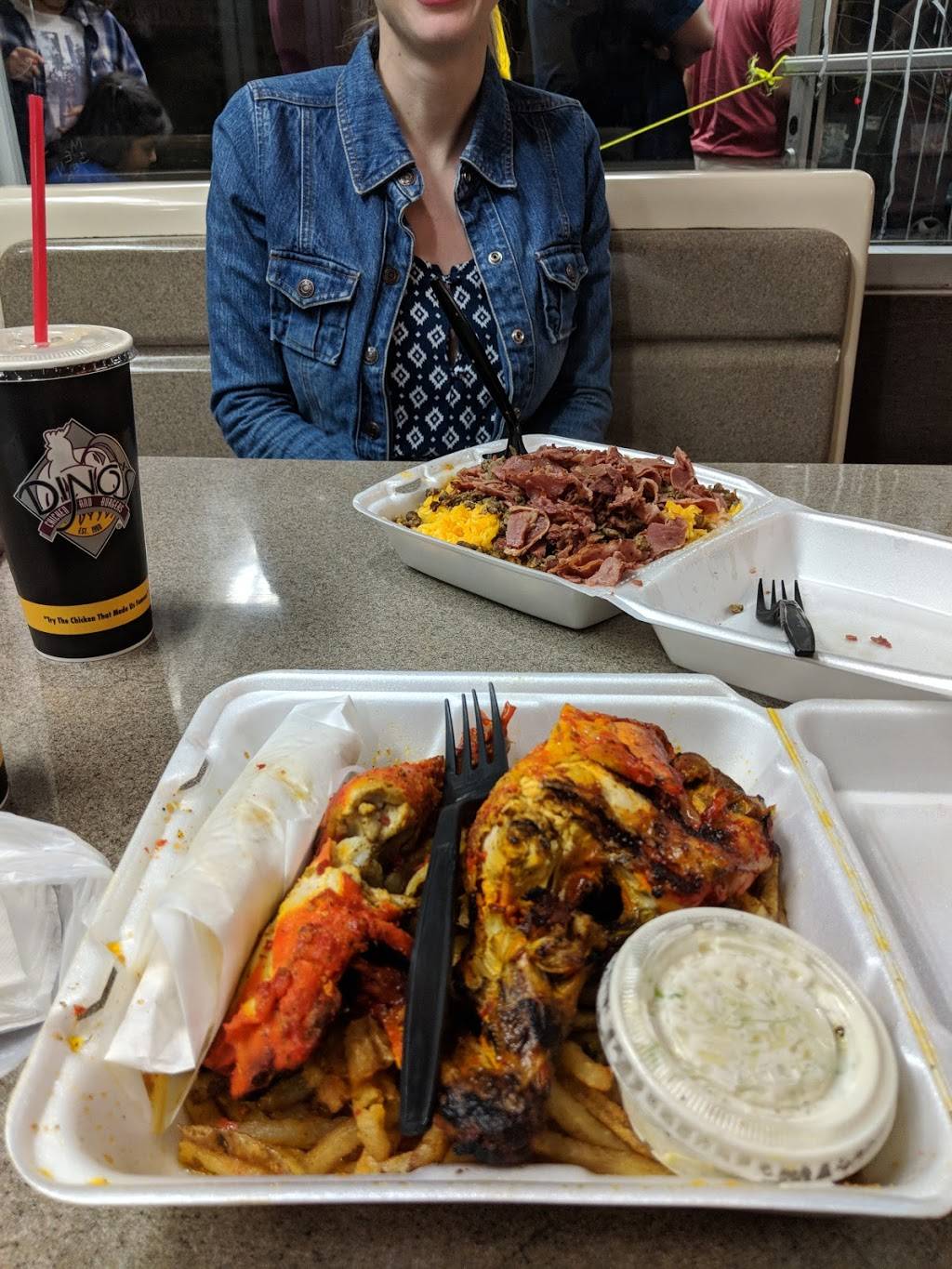 Dinos Chicken & Burgers | restaurant | 2575 Pico Blvd, Los Angeles, CA 90006, USA | 2133803554 OR +1 213-380-3554