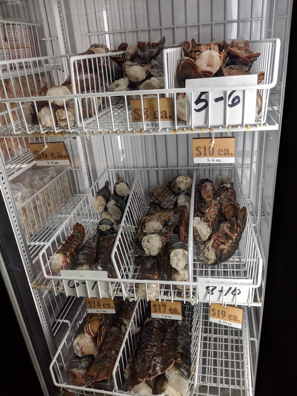 New England Lobster | restaurant | 824 Cowan Rd, Burlingame, CA 94010, USA | 6504431559 OR +1 650-443-1559