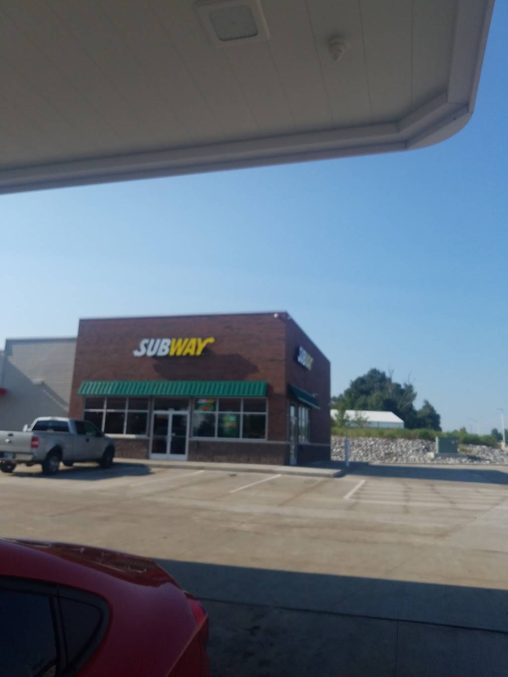 Subway | restaurant | 260 Veterans Drive, Hanson, KY 42413, USA | 2704400032 OR +1 270-440-0032