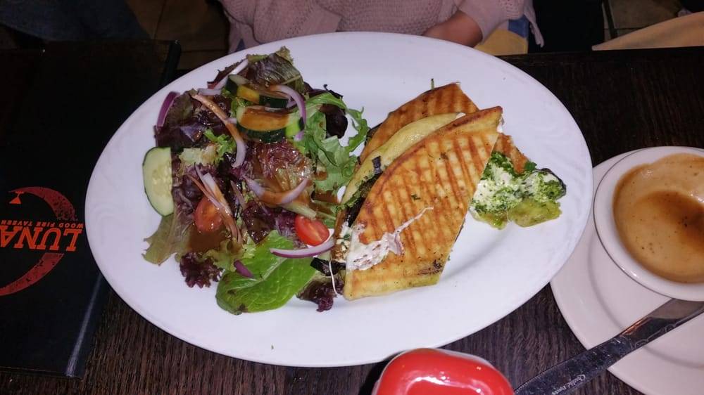 Luna Wood Fire Tavern | restaurant | 223 Franklin Avenue, Nutley, NJ 07110, USA | 9733205935 OR +1 973-320-5935