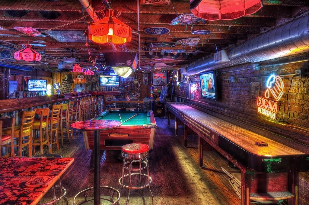 Barneys Beanery | restaurant | 1351 3rd St, Santa Monica, CA 90401, USA | 3106565777 OR +1 310-656-5777