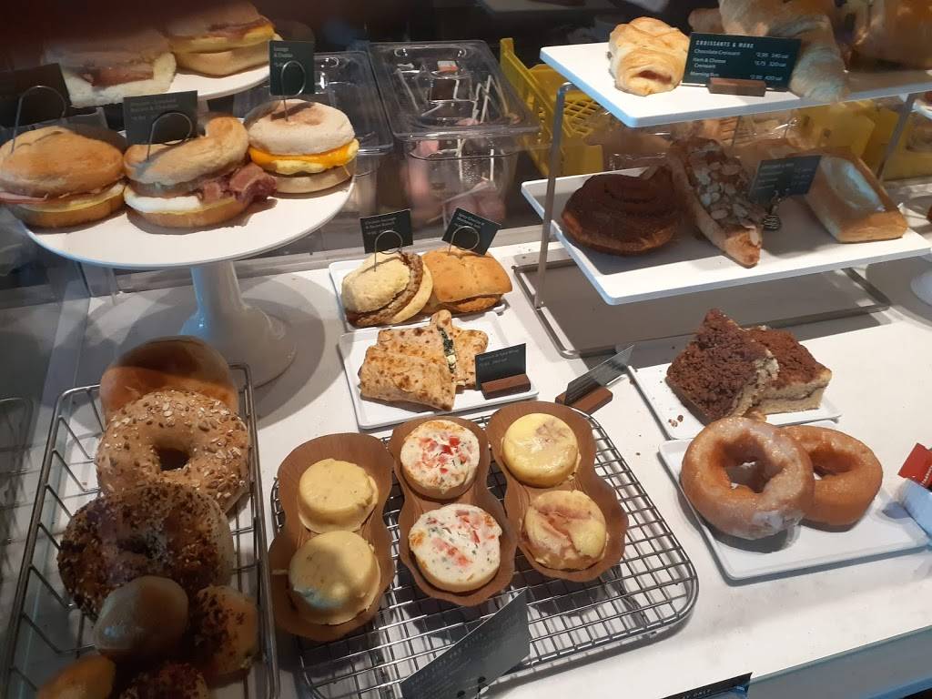 Starbucks | cafe | 11707 FL-70 E, Lakewood Ranch, FL 34202, USA | 9417202550 OR +1 941-720-2550