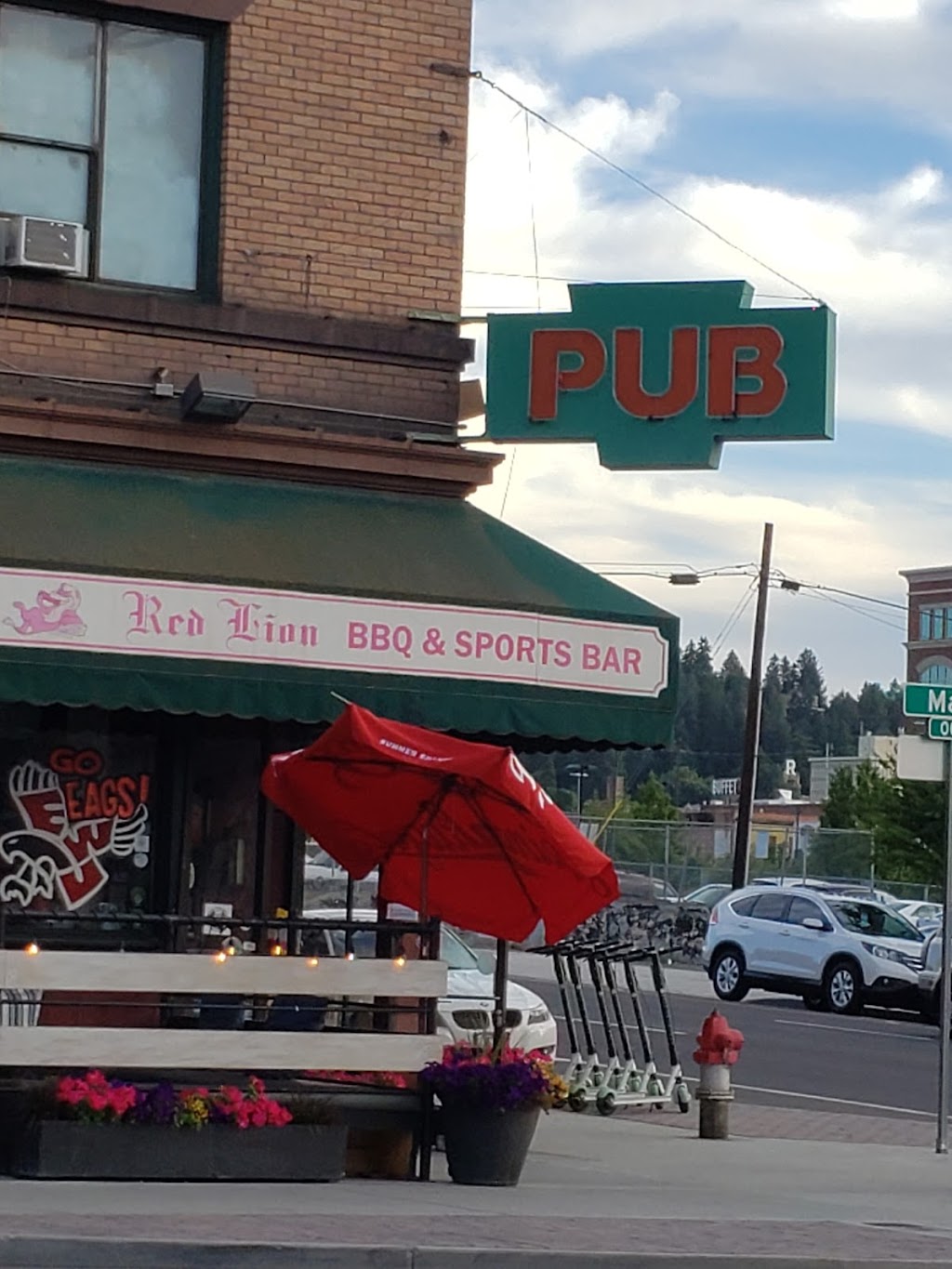 Fast Eddies | restaurant | 1 W Spokane Falls Blvd, Spokane, WA 99201, USA | 5094558752 OR +1 509-455-8752