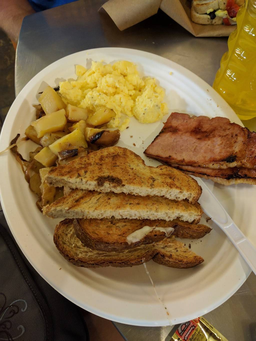 Joes Famous Deli | restaurant | 288 Bridge St, Vail, CO 81657, USA | 9704797580 OR +1 970-479-7580