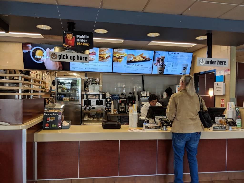 McDonalds | cafe | 1100 El Camino Real, Menlo Park, CA 94025, USA | 6503211813 OR +1 650-321-1813