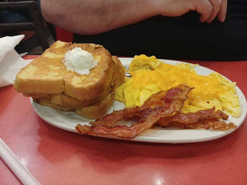 Friendlys | restaurant | 18 Pearson Blvd, Gardner, MA 01440, USA | 9786301821 OR +1 978-630-1821