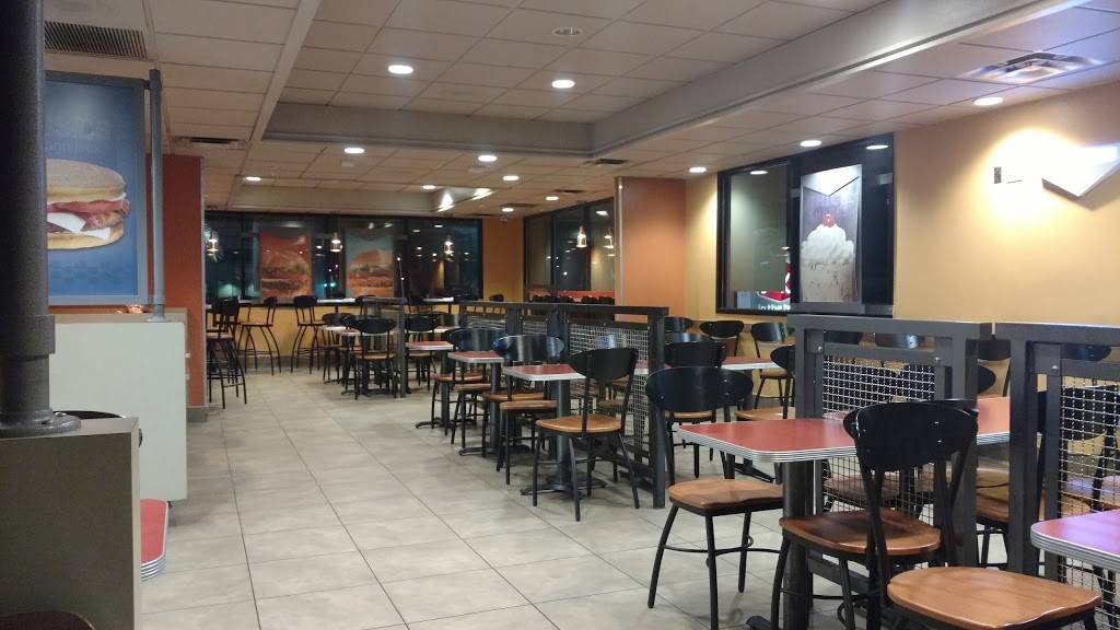 Jack in the Box | restaurant | 3350 Stine Rd, Bakersfield, CA 93309, USA | 6613976872 OR +1 661-397-6872