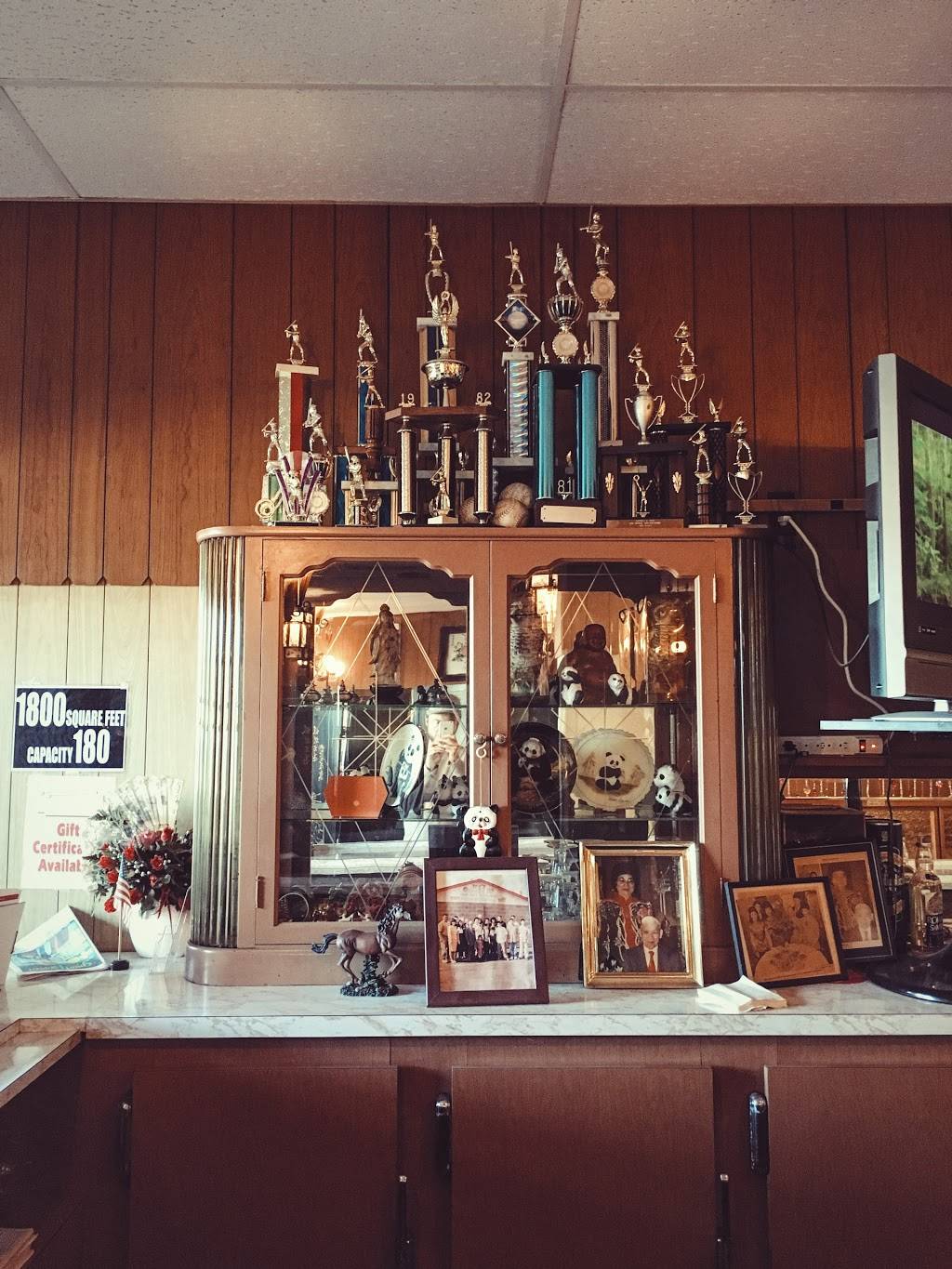 Yees Oriental Inn | restaurant | 3402, 5030 6th Ave, Kenosha, WI 53140, USA | 2626525446 OR +1 262-652-5446