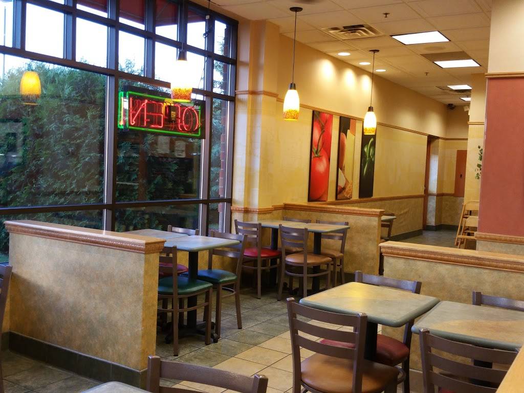 Subway | restaurant | 20210 Heritage Dr, Lakeville, MN 55044, USA | 9529855920 OR +1 952-985-5920