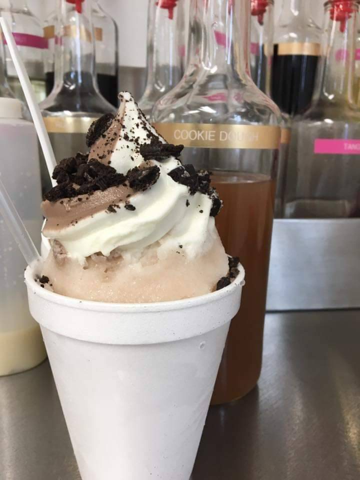 Snowballs From Heaven | restaurant | 285 E Pine St, Ponchatoula, LA 70454, USA | 5044015028 OR +1 504-401-5028