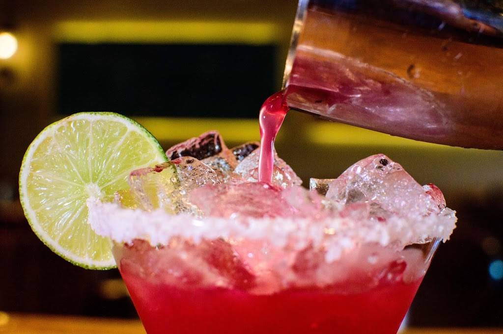 Authentico Mexican Restaurant & Bar | restaurant | 770 N Western Ave, Lake Forest, IL 60045, USA | 8472953500 OR +1 847-295-3500