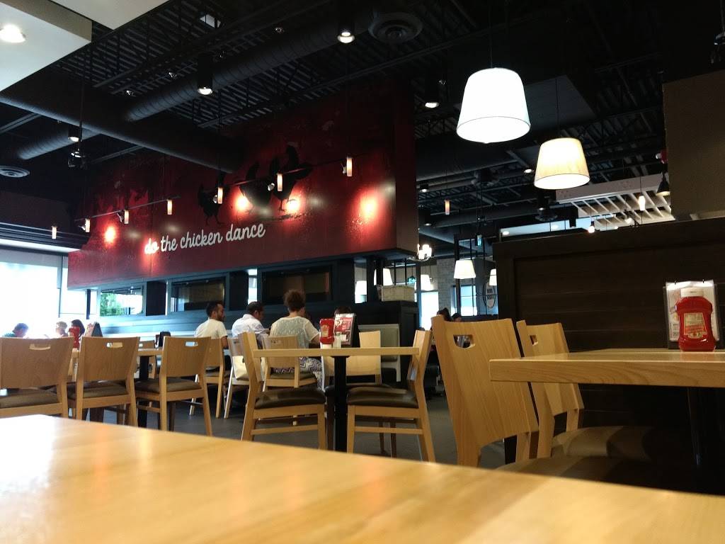 Swiss Chalet | restaurant | 2131 Lawrence Ave E, Scarborough, ON M1R 3A6, Canada | 4167593783 OR +1 416-759-3783