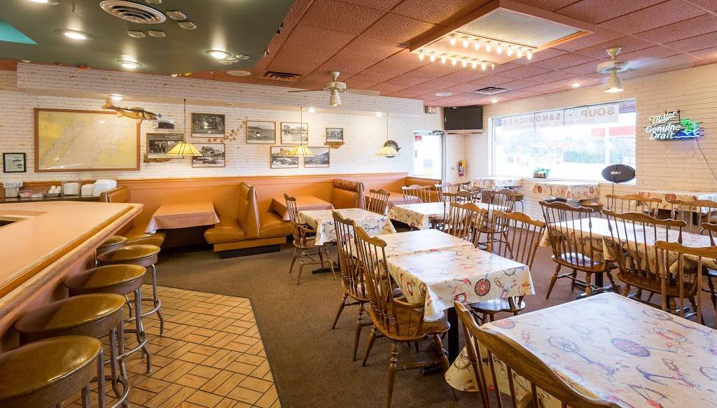 Johnsons Door County Fish | restaurant | 908 E Roosevelt Rd, Lombard, IL 60148, USA | 6306296520 OR +1 630-629-6520